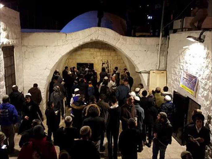 مئات المستوطنين يقتحمون مقام يوسف شرق مدينة نابلس