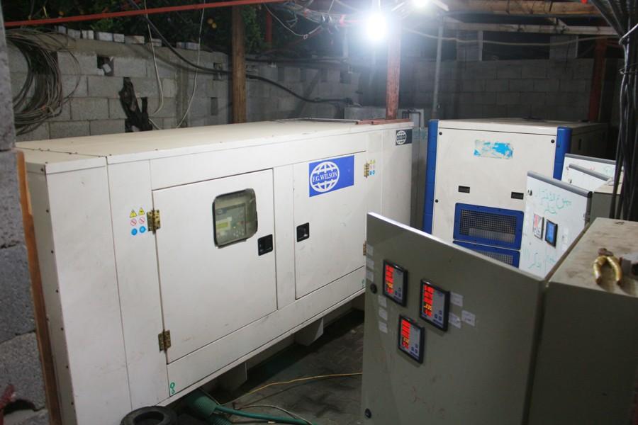 سلطة الطاقة تلزم أصحاب المولدات التجارية بغزة على بيع كيلو الكهرباء بـ 2.5 شيكل