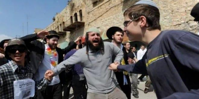 مستوطنون يطلقون النار تجاه طفلين في الخليل