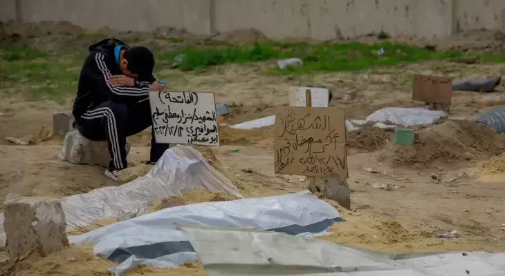 أزمة مقابر خانقة.. العثور على قبر في غزة بات شبه مستحيل