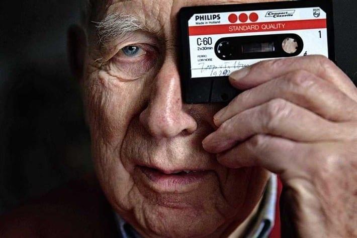 ذكريات الزمن الجميل.. وفاة مخترع شريط الكاسيت