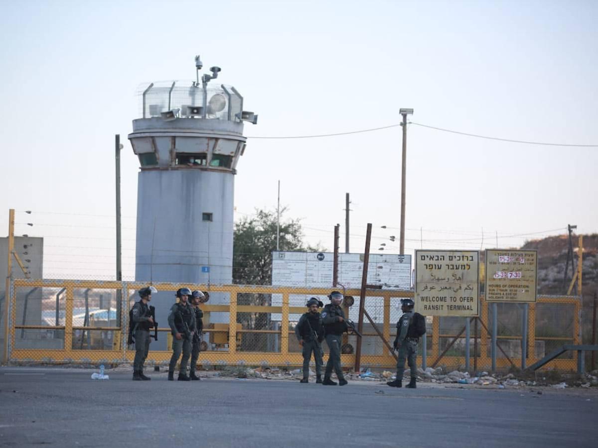 وفق احصائيات وتقارير مؤسسات الأسرى الفلسطينية
