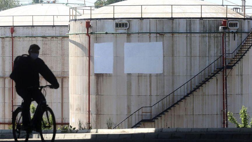 أسعار النفط تستقر وسط مؤشرات على تراجع المخزونات الأميركية