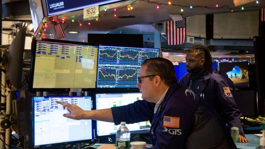 صحيفة: ترامب يستعد لفتح أكبر سوق تقاعد بالعالم لاستثمار العملات الرقمية والذهب