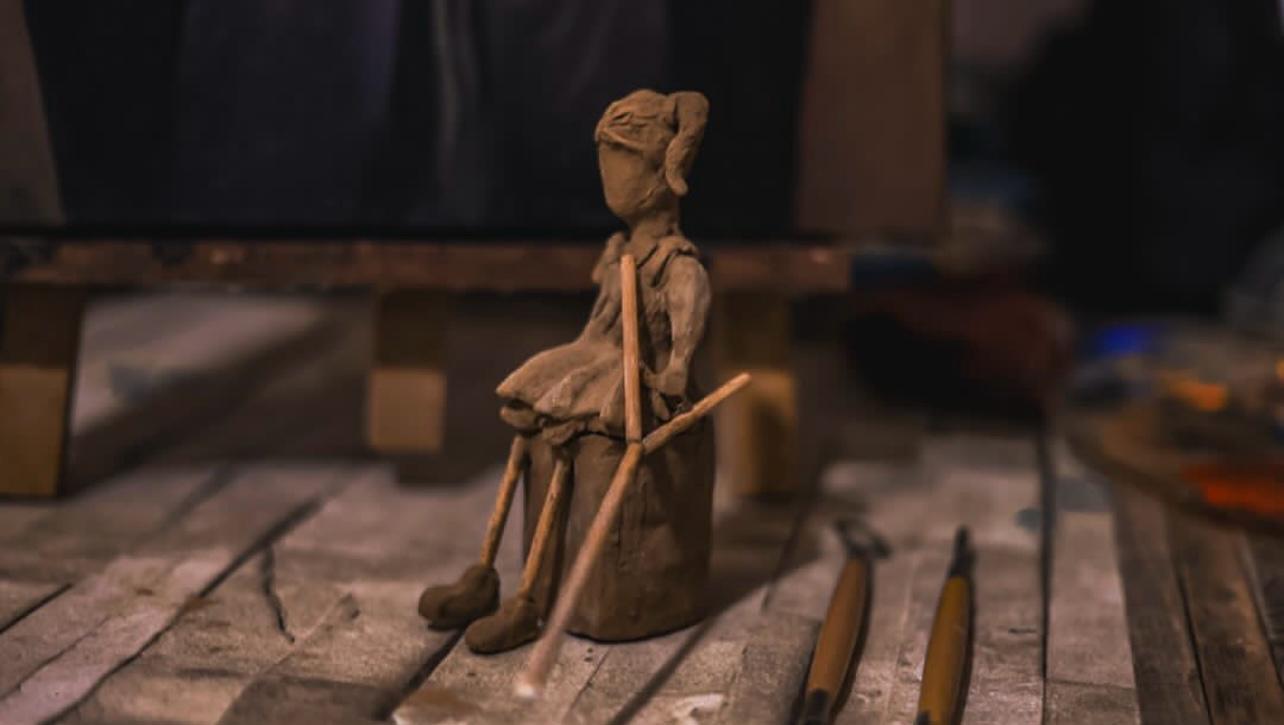 فرشاة من تحت الركام: ياسمين الداية ترسم وجع غزة