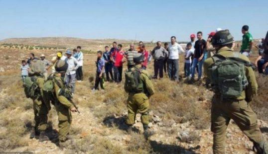 الاحتلال يمنع المواطنين في سلفيت من إقامة صلاة العيد فوق أراضيهم