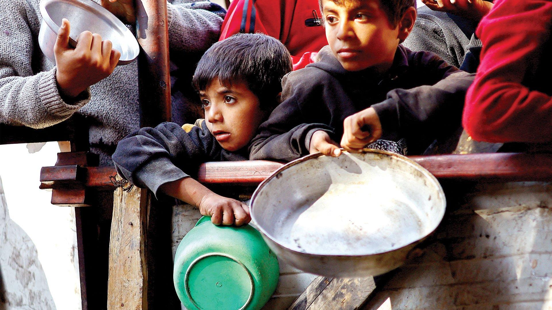 وفاة طفل في مستشفى الشفاء بسبب سوء التغذية