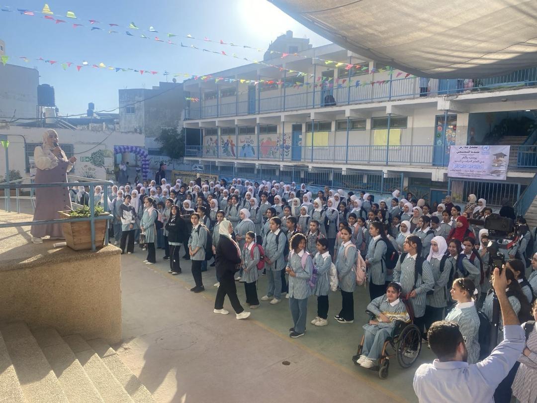 46 ألف طفل من لاجئي فلسطين يلتحقون بمدارس الأونروا في الضفة الغربية رغم إغلاقات الاحتلال