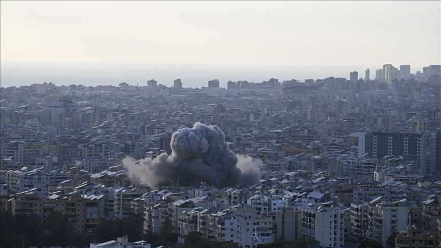 إسرائيل تقتل شخصا وتصيب آخر بإطلاق نار وغارة على جنوب لبنان