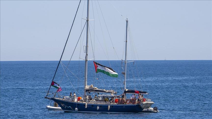 إسرائيل ترحل 6 من نشطاء السفينة "مادلين" بعد احتجازهم لأيام