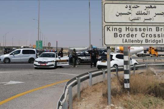 بعد سماحها بكميات محدودة.. إسرائيل توقف مساعدات غزة عبر الأردن
