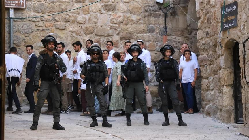 مستوطنون إسرائيليون يقتلون فلسطينيا شمال رام الله