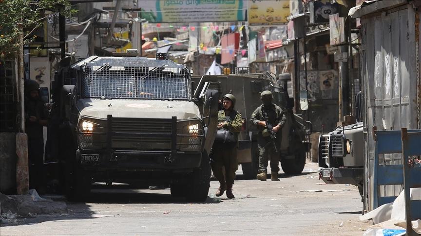 إصابة فلسطينيين إثر اقتحام الجيش الإسرائيلي مناطق متفرقة بالضفة