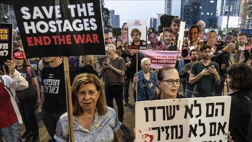 عائلات المخظفين: نتنياهو يخدع شعبه واحتلال غزة سيكون إعداما للمختطفين والجنود