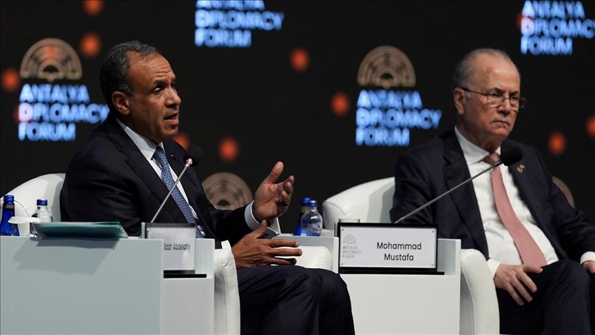 مصطفى وعبد العاطي يبحثان جهود استئناف وقف إطلاق النار بغزة