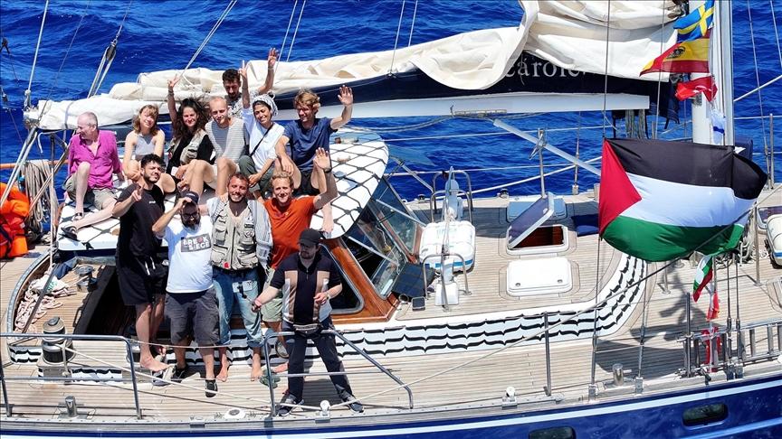 مركز عدالة: إسرائيل تطلق آخر 3 ناشطين من السفينة "مادلين"