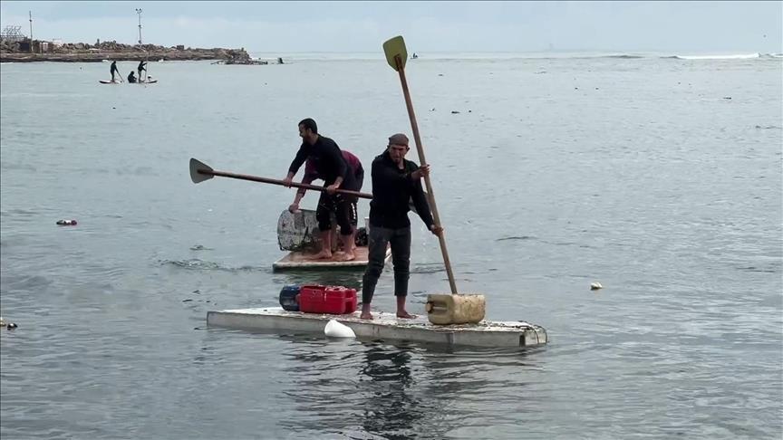 مع تفاقم الجوع.. إسرائيل تجدد تحذير فلسطيني غزة من الصيد بالبحر