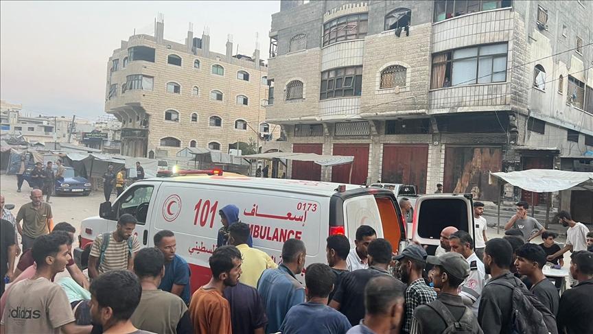 أطباء فلسطينيون ينقذون حياة جنين قتلت إسرائيل والدته بغزة