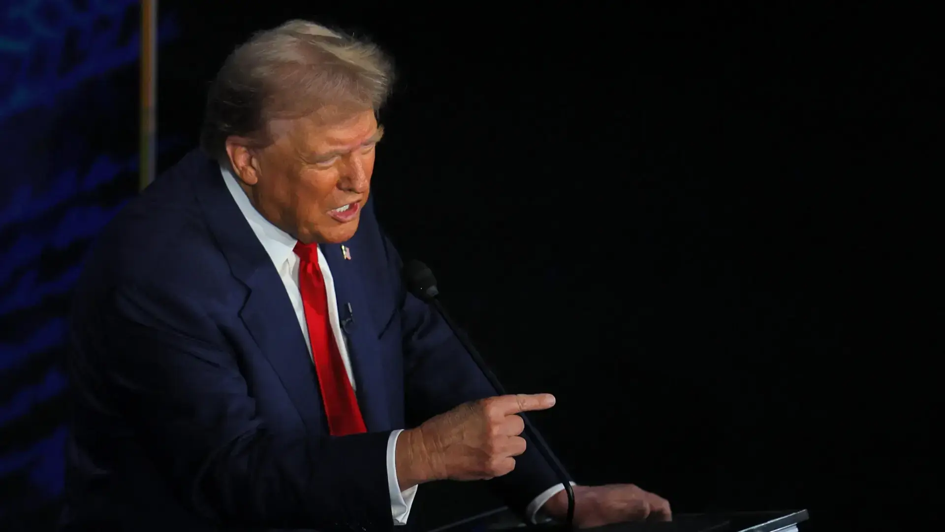 ترامب يمهل حماس حتى الأحد 6 مساءً بتوقيت واشنطن لقبول خطة وقف الحرب: "فرصة أخيرة"