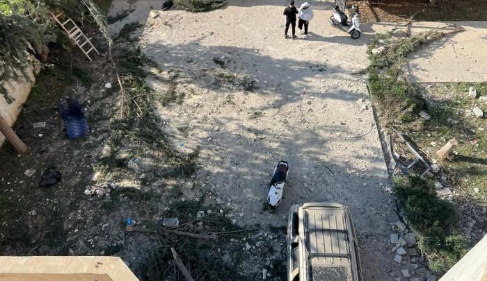 الطفلة ذات الثلاث سنوات أُصيبت داخل منزلها ووالدتها تتعرض لرضوض في قصف قرب بعلبك