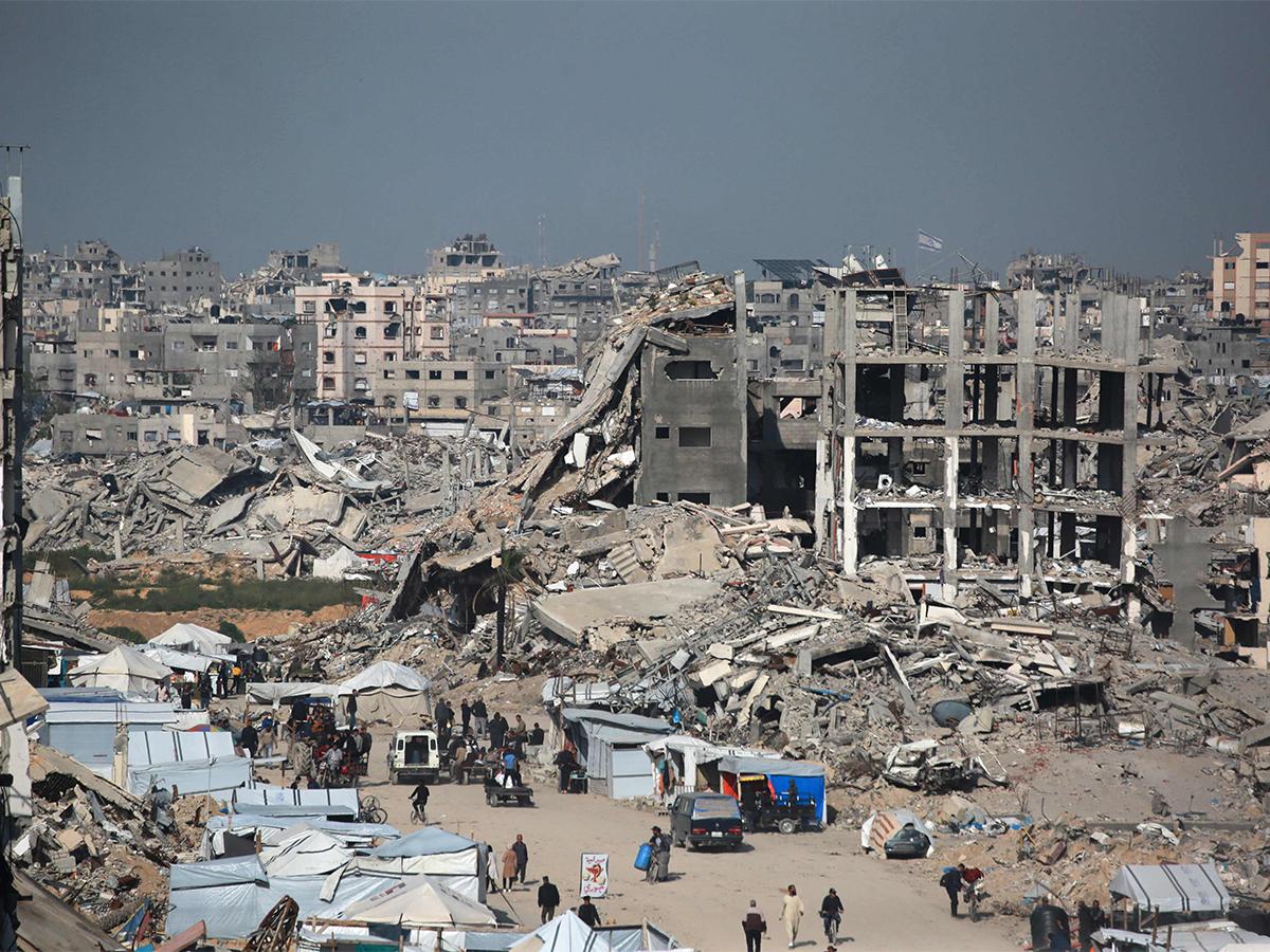 قوات الاحتلال تطلق النار على مواطنين شرق خان يونس وحي التفاح وتواصل خروقاتها لوقف إطلاق النار