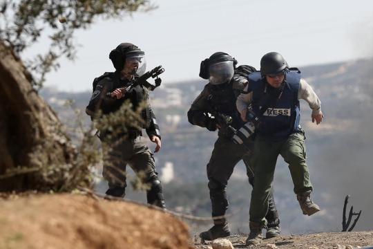 نقابة الصحفيين الفلسطينيين: 192 حالة احتجاز ومنع للتغطية خلال النصف الأول من 2026