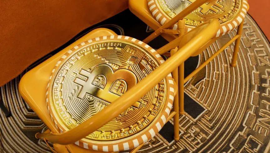 صعود العملات المشفرة مدعوم بتدفقات مؤسسية وتراجع المخاوف الجيوسياسية