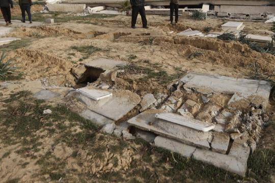 تقرير جديد: إسرائيل دمرت قبور 22 عسكرياً كندياً في غزة