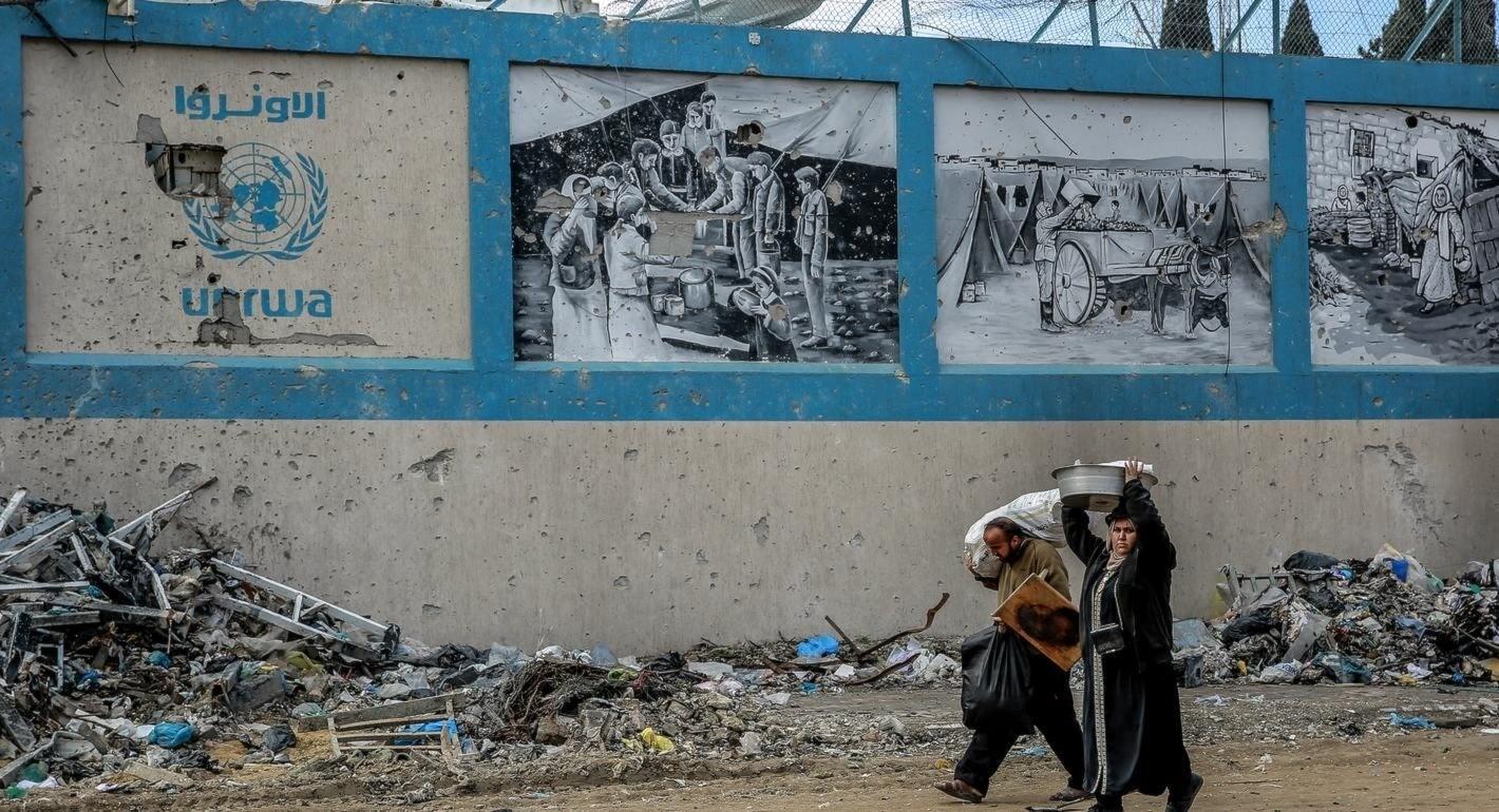 الوكالة تحذّر من وفيات بسبب البرد وانهيار مبانٍ متضررة في ظل استمرار القيود الإسرائيلية