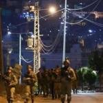 تصاعد اعتداءات المستعمرين واعتقالات واسعة في الضفة الغربية خلال اقتحامات ليلية