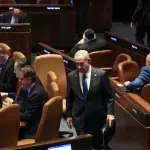 استطلاع: الليكود يتصدر الانتخابات الإسرائيلية بينما أكثر من نصف المواطنين يشككون في موضوعية لجنة التحقيق