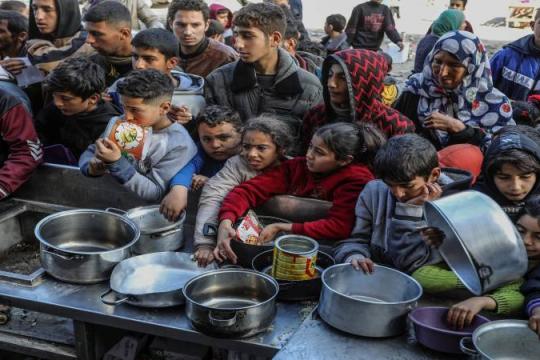 الأمم المتحدة: 2.1 مليون محاصرون في نصف مساحة غزة وتحذيرات من تفاقم سوء التغذية