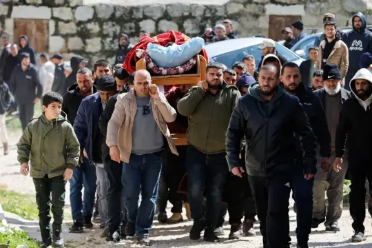 بتسيلم: ميليشيات إسرائيلية تزرع العنف والموت في الضفة الغربية