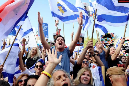 موديز ترفع توقعاتها الائتمانية لإسرائيل إلى مستقرة