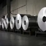 الألمنيوم قرب أعلى مستوى في أربع سنوات مع استمرار مخاطر الحرب في الشرق الأوسط