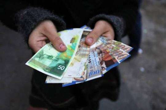المالية تعلن صرف رواتب حزيران غدًا بنسبة 50%