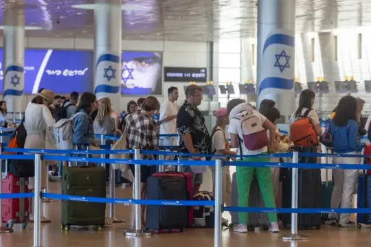 إسرائيل تخطط لإنشاء مطارين دوليين جديدين قرب غزة والشمال لتعزيز السياحة