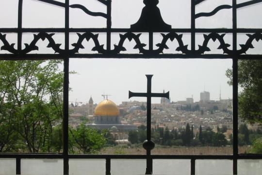 بطاركة ورؤساء الكنائس في القدس يدينون الاعتداء على الجالية اليهودية في أستراليا