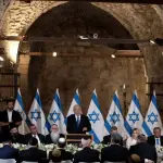 خلال اجتماع للكابنيت الاسرائيلي.. الوزراء أبلغوا باستمرار الحرب لأسابيع أخرى