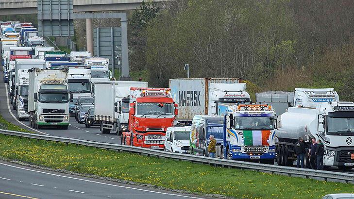 ايرلاندا: تظاهرات اجتجاجاً على ارتفاع اسعار الوقود الناتجة عن حرب إيران