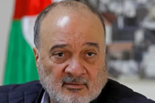 ناصر القدوة يطالب عباس بالرحيل وينتقد تأجيل الانتخابات الفلسطينية