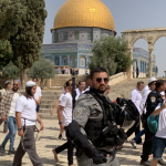 مستوطنون يقتحمون المسجد الأقصى بحماية الاحتلال وطقوس تلمودية بقيادة يهودا غليك
