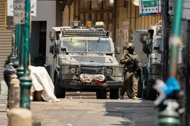 إصابات في قلقيلية وبيت لحم واعتداءات متواصلة على الفلسطينيين وممتلكاتهم