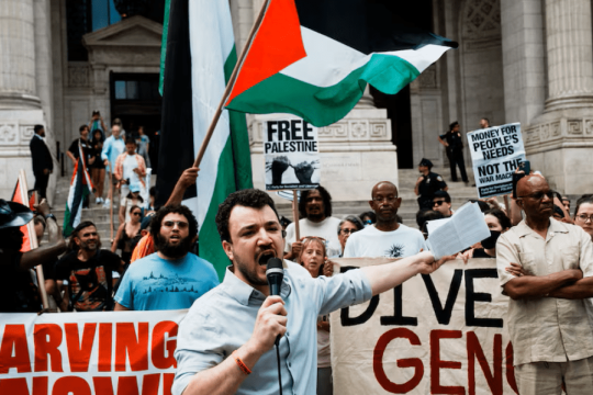 محكمة أميركية تلغي الإفراج عن الناشط الفلسطيني محمود خليل من احتجاز الهجرة