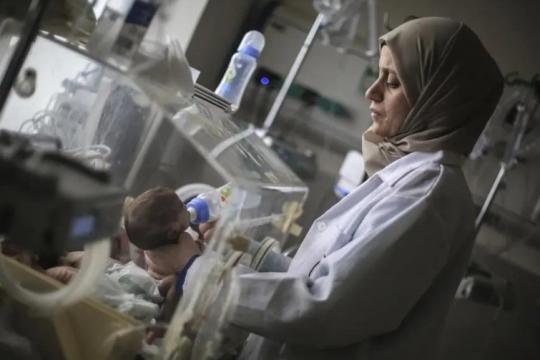 الصحة: تطوير مهنة القبالة أولوية لتعزيز خدمات الأمومة في فلسطين