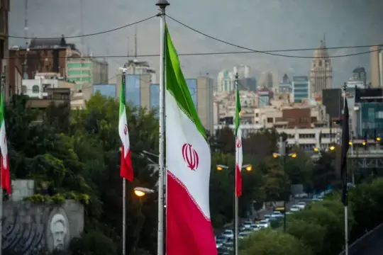 بنك أوف أميركا: إيران قادرة على تمويل الأجور بالنفط لكن بثمن تضخمي مرتفع