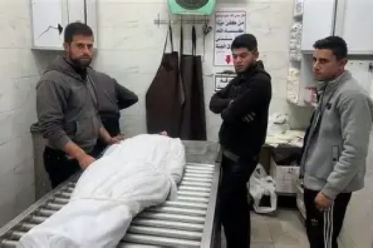 شهيد وجرحى بقصف إسرائيلي على مخيم النصيرات