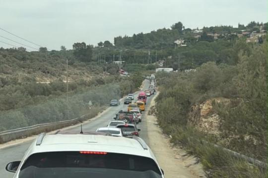 قوات الاحتلال تغلق المدخل الشمالي لمدينة سلفيت