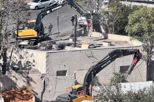 الاحتلال يهدم منزلا في سلوان جنوب المسجد الأقصى ويواصل سياسة التهجير القسري