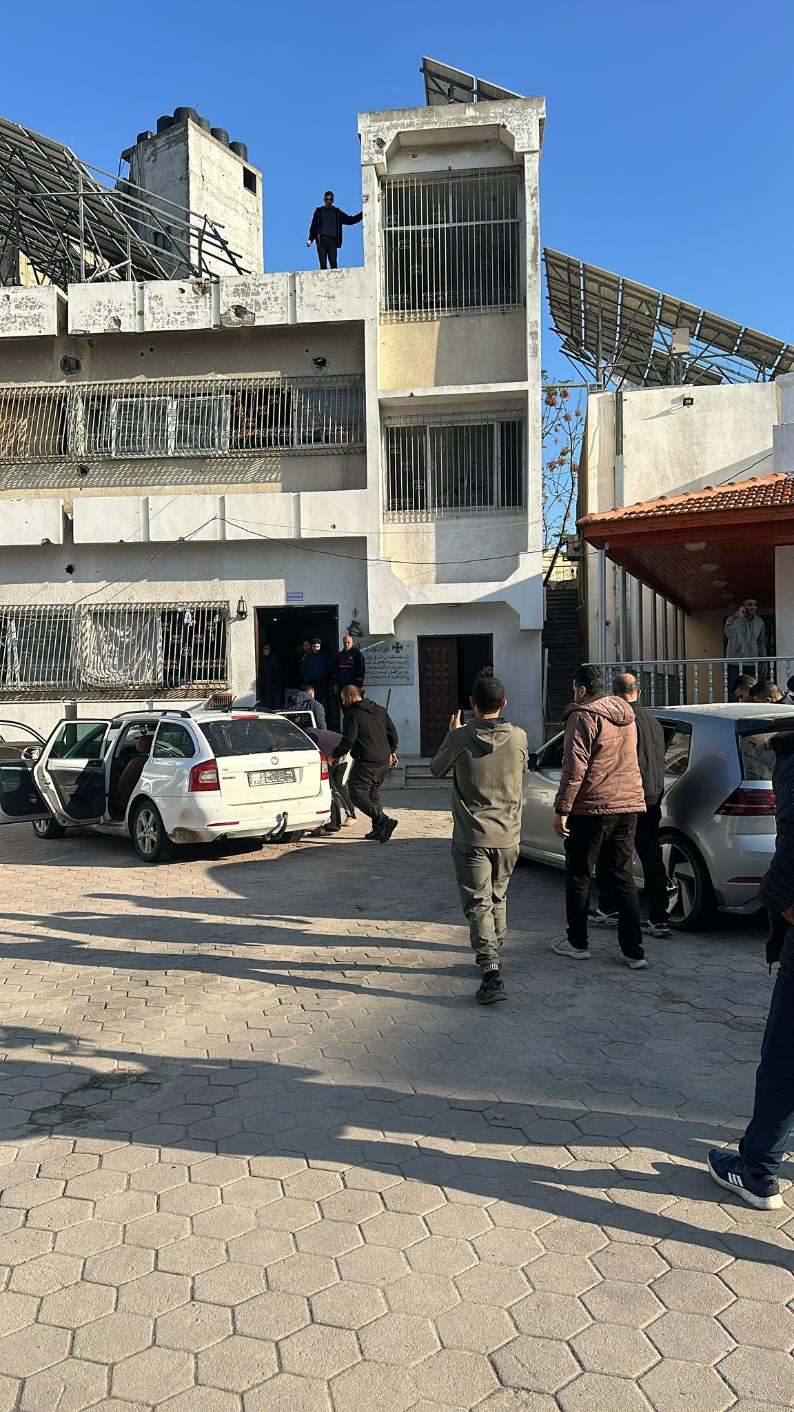 القصف وقع رغم سريان وقف إطلاق النار وإسرائيل تزعم أن القذيفة "انحرفت عن مسارها"